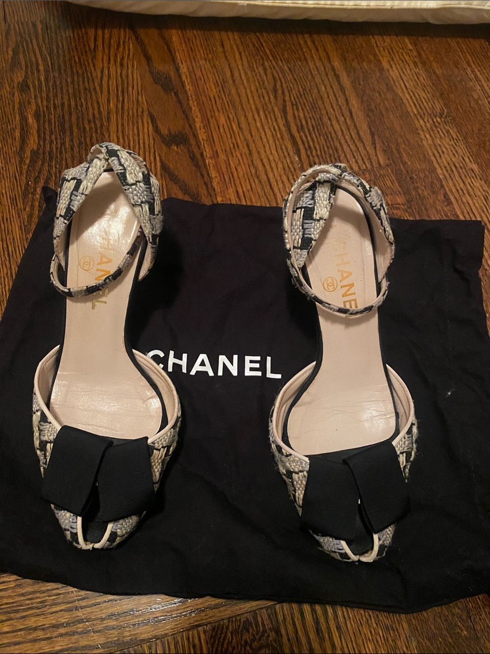 CHANEL Beige and Black Tweed Bow Slingback Heels